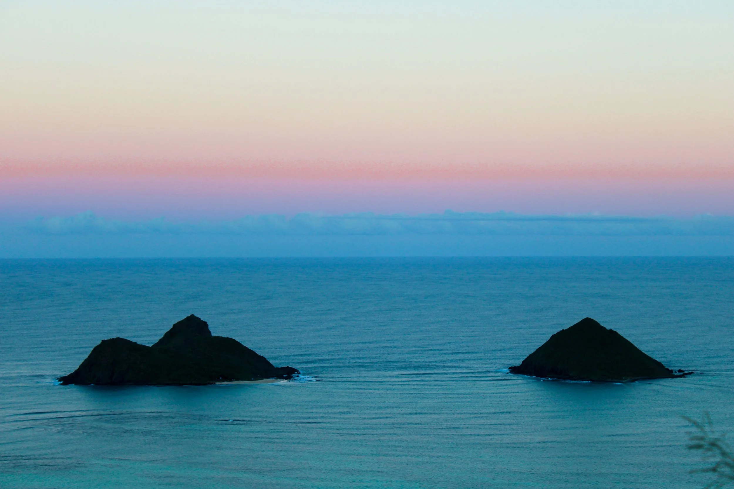 "The Mokes" O'ahu sunset 