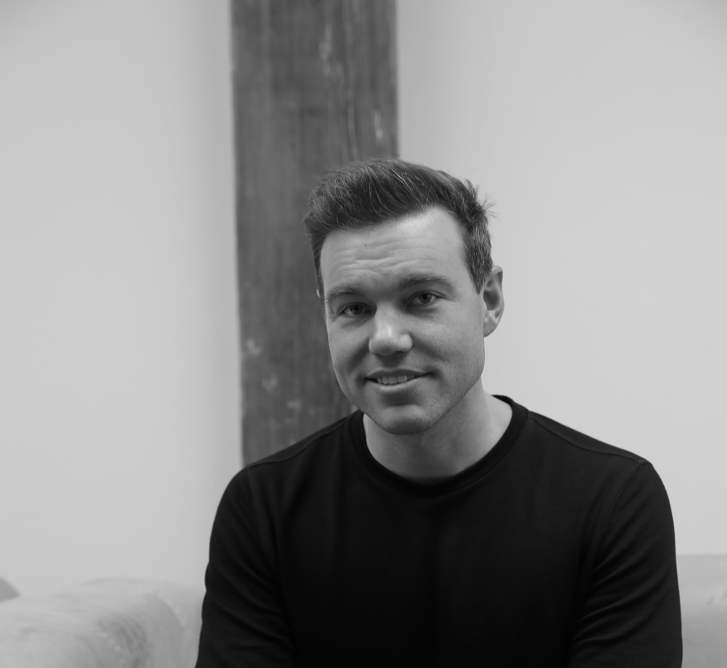 #22 Mackey Saturday - Business advice from a designer who created logos for Instagram, Oculus and Unsplash