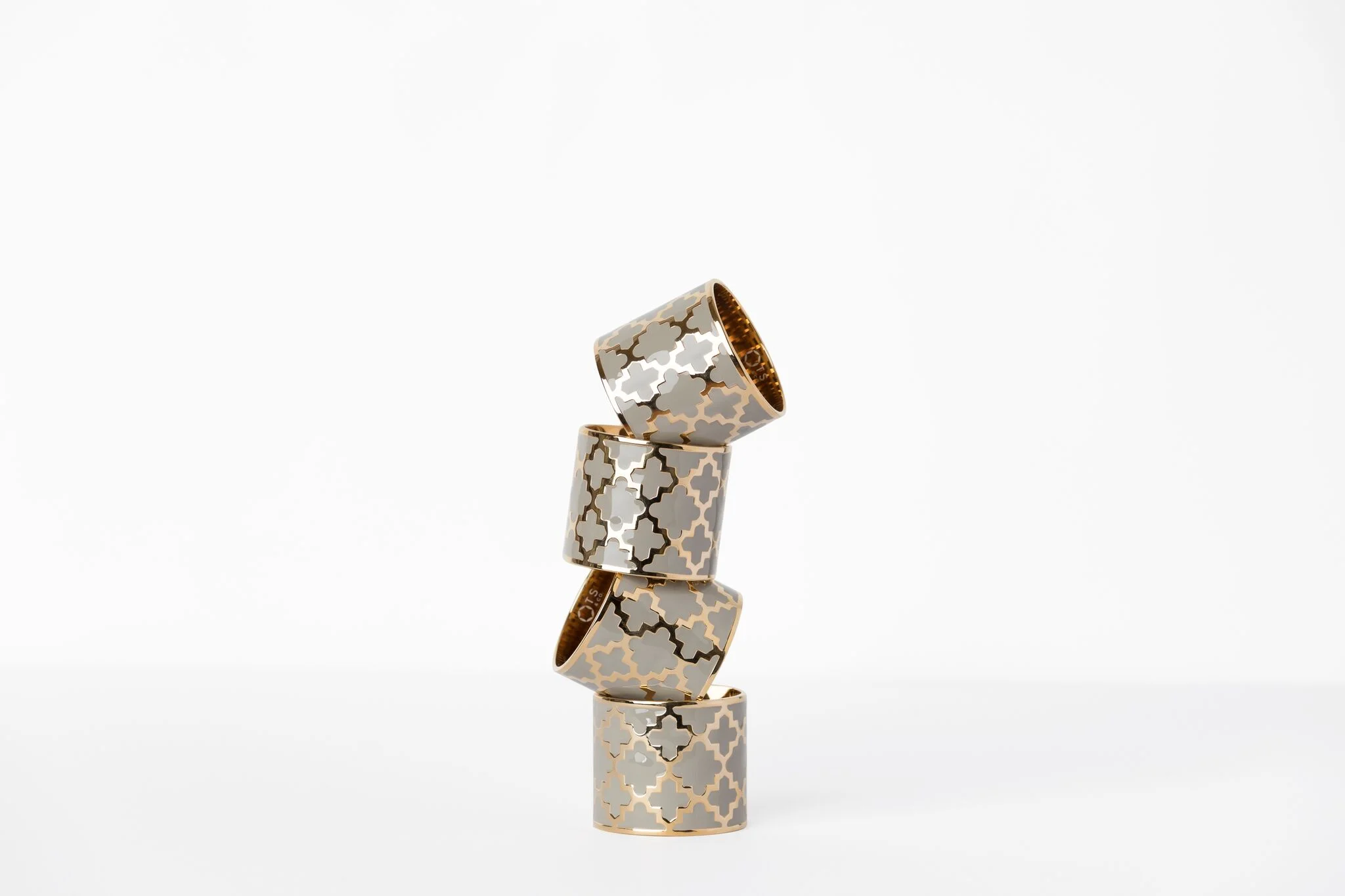 Table&Co25250_preview.jpg