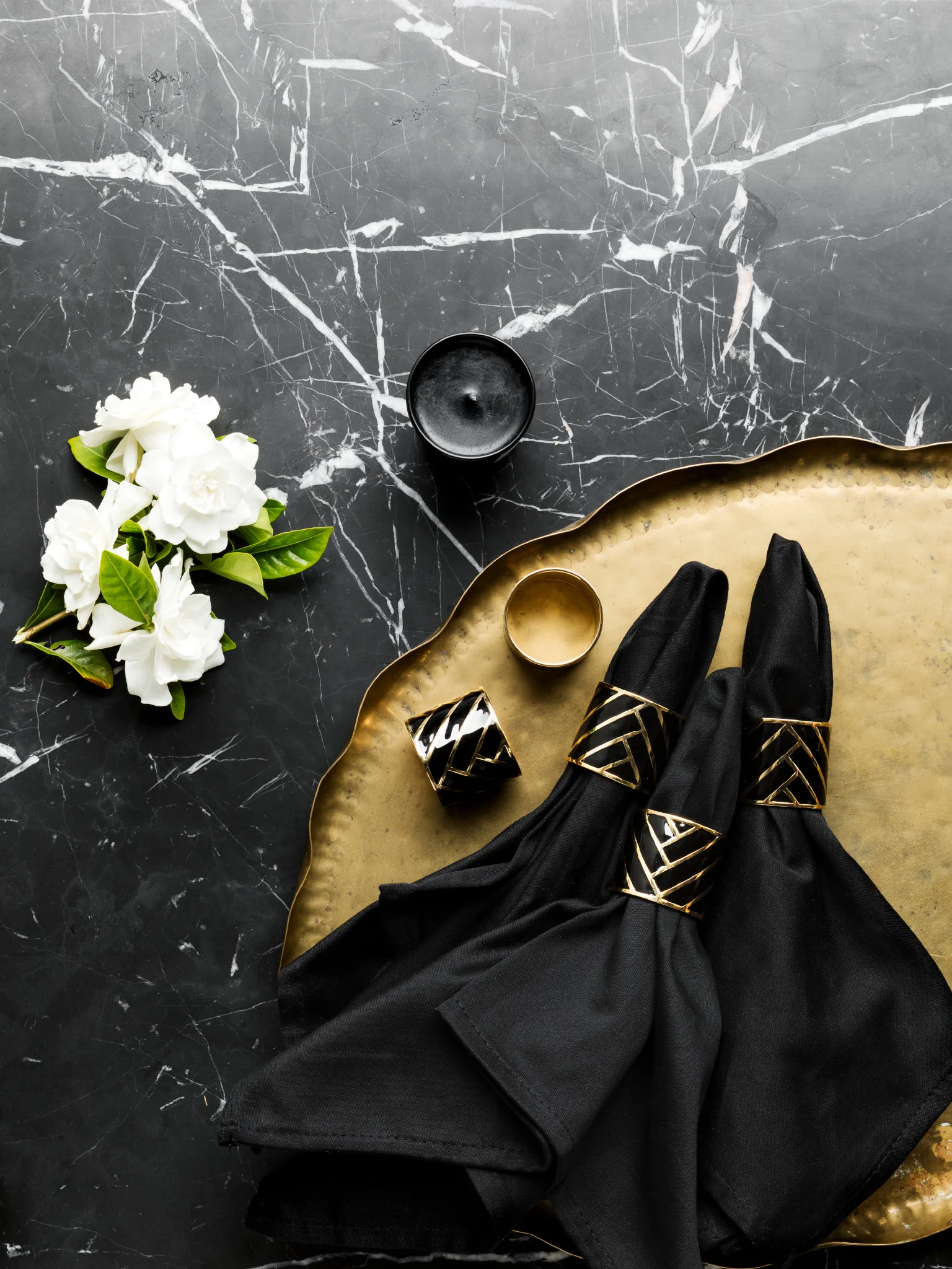 Table&Co24371_Gemmola_preview-1.jpg