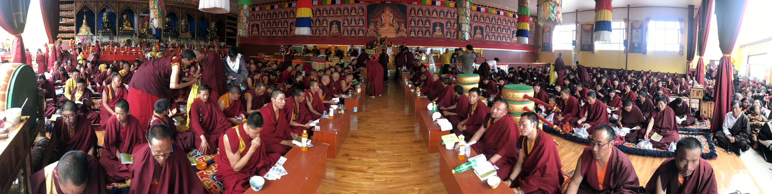 Choegon Rinpoche bestowing teachings and empowerments to thousands of Drukpa Kargyu sanghas and lay practitioners at various monasteries in Nangchen.
