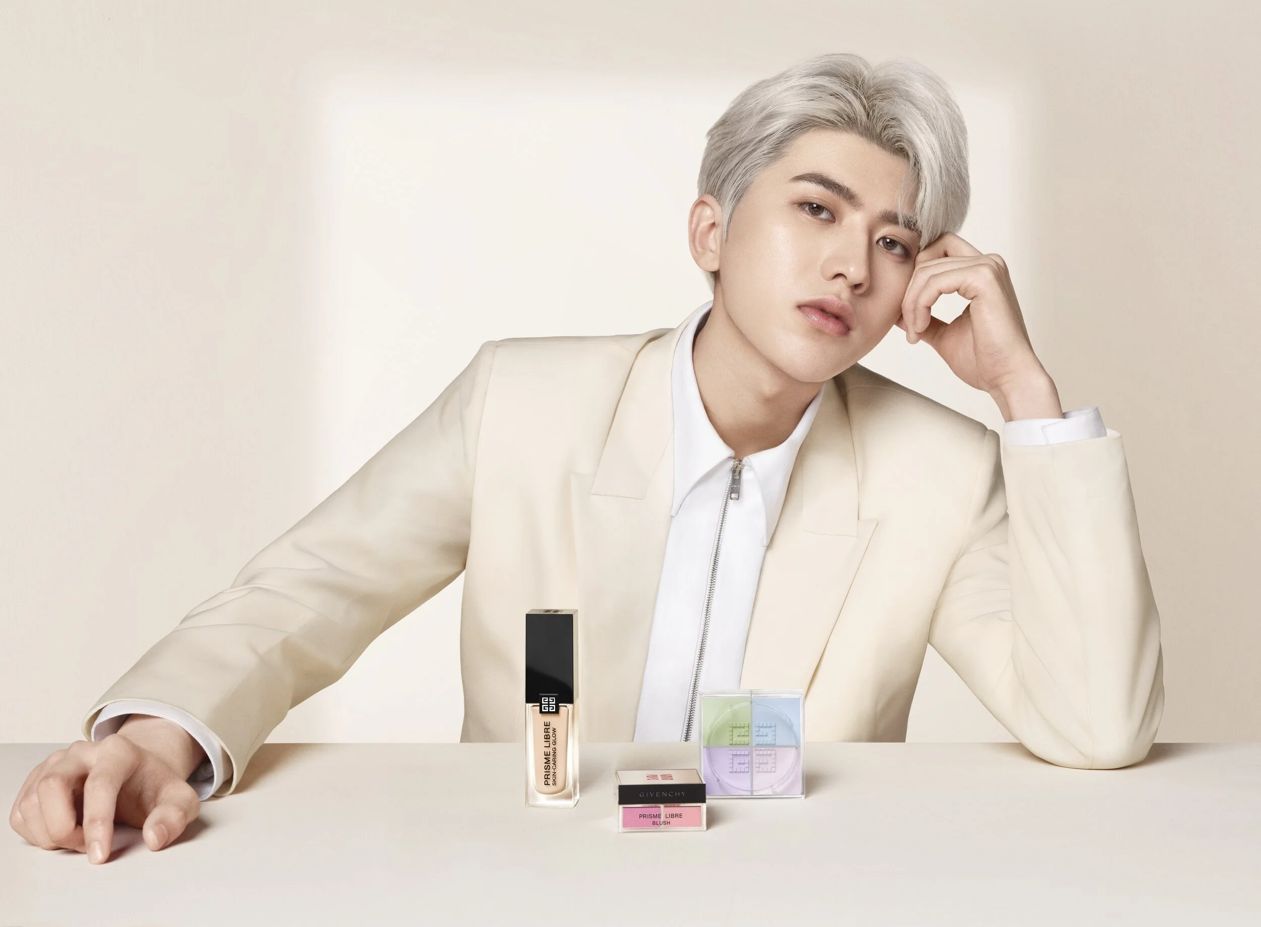 210130 GIVENCHY KC 124327-03.09.jpg