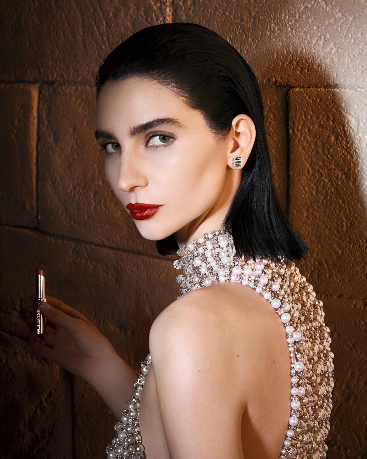 240207_GIVENCHY_E_WANG_11_BEAUTY-SHOT-MEADOW_137_RVB_300.jpg