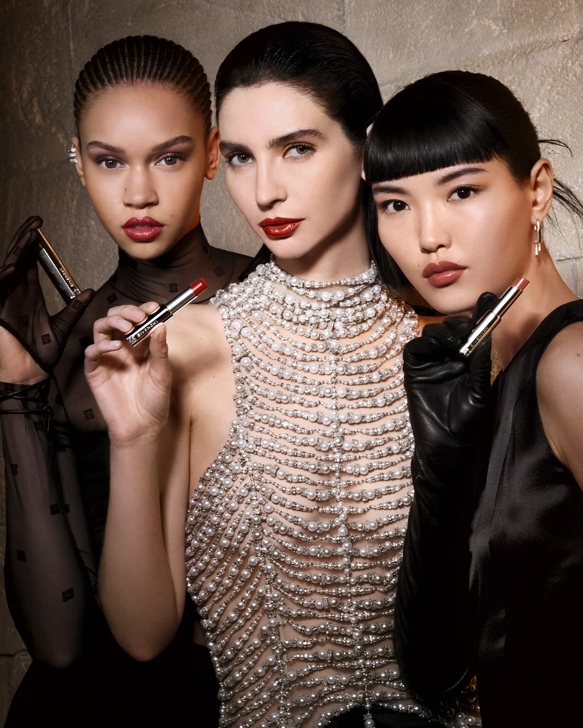 240207_GIVENCHY_E_WANG_12_BEAUTY-SHOT-TRIO-MEADOW-CAMILLE-LIAN_017_RVB_300.jpg