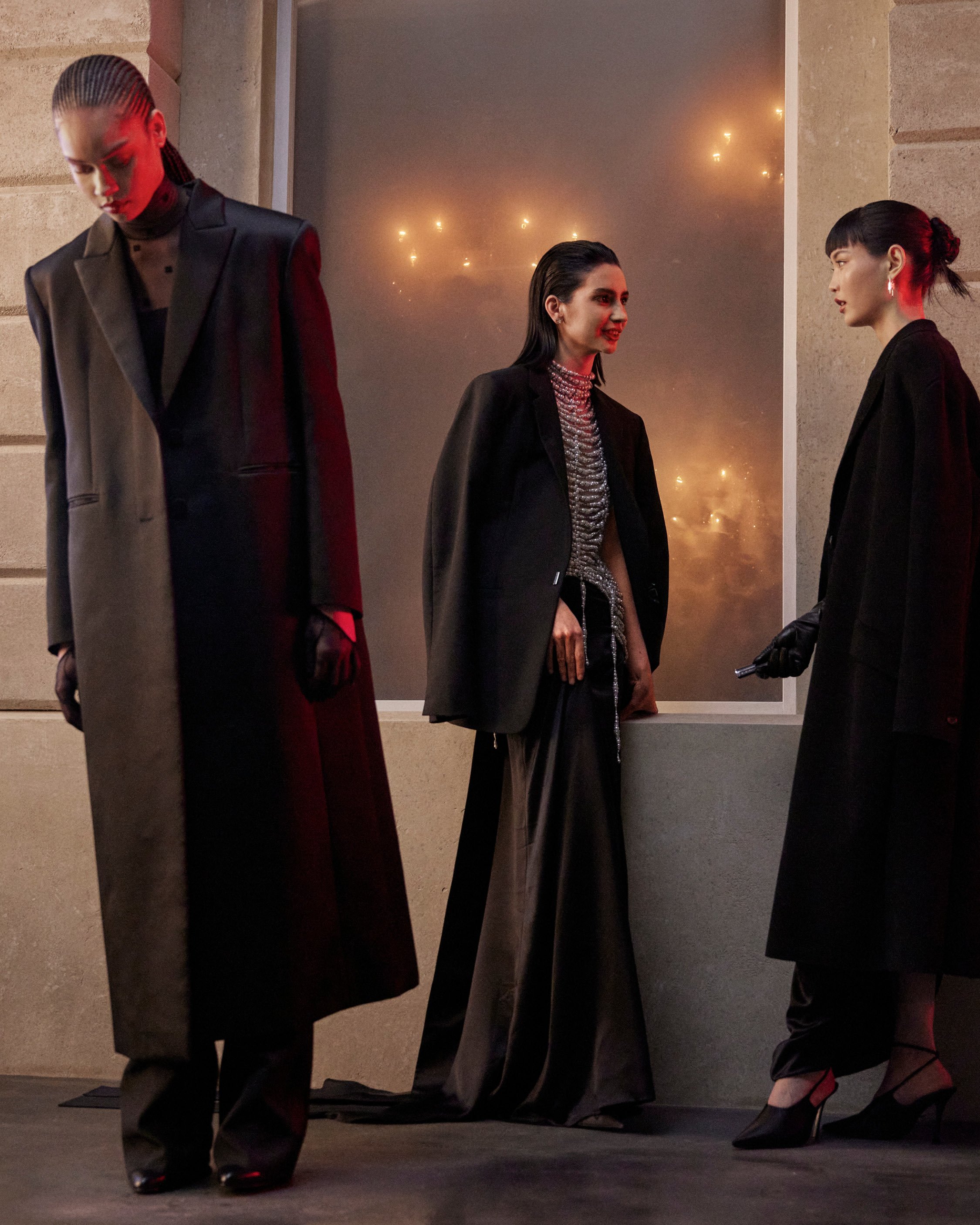 GIVENCHY-INTERDIT_LRI_BTS_4x5_3.jpg