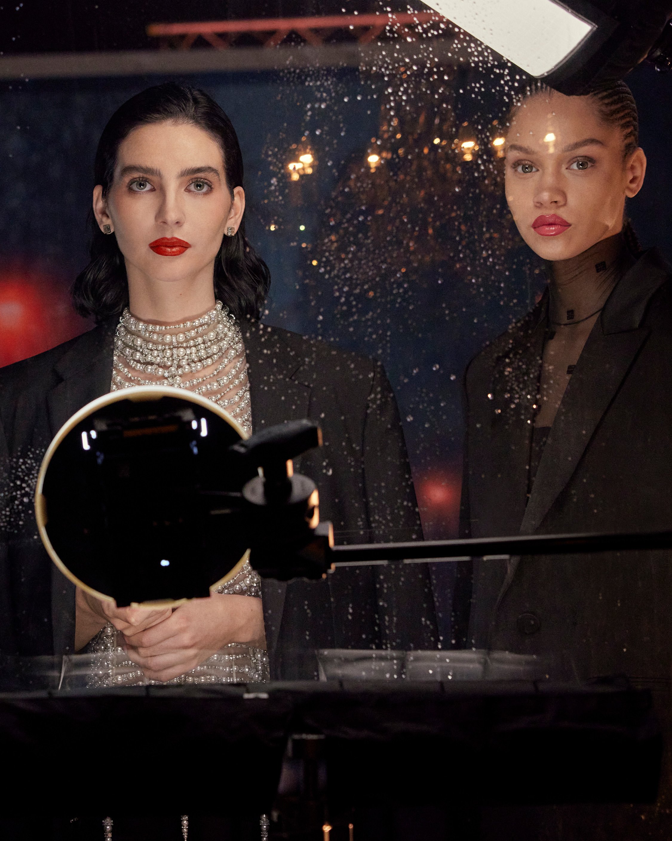GIVENCHY-INTERDIT_LRI_BTS_4x5_7.jpg
