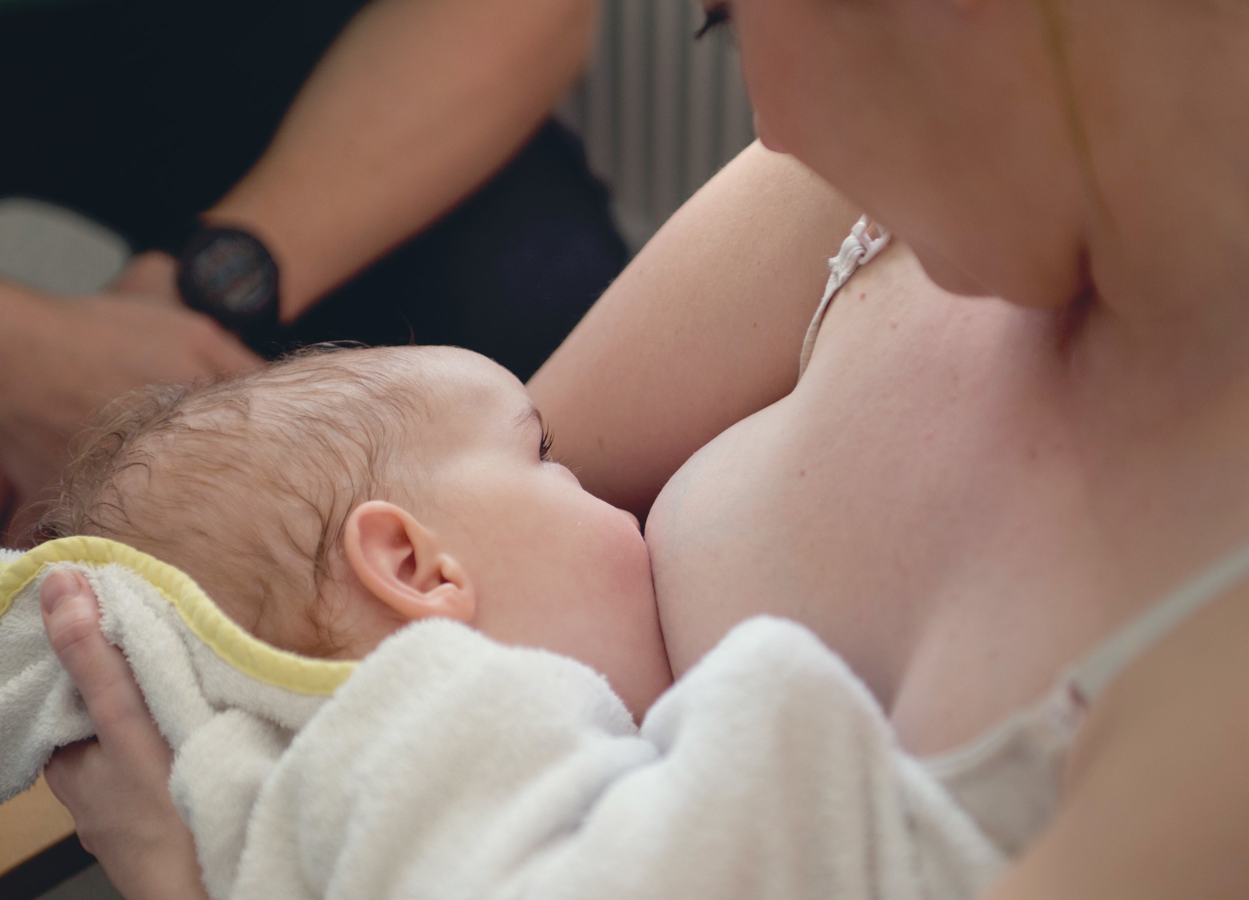 Breastfeeding shoot-1d.jpg