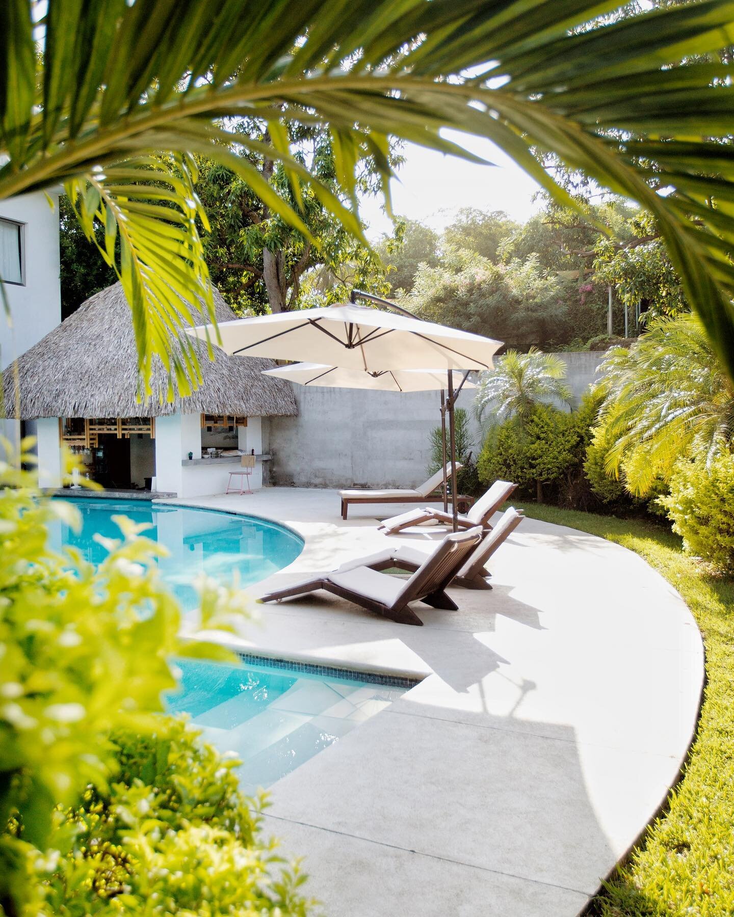 Sunday Brunch in Garten Villas🌴 Enjoy 3 different brunch options, coffee and mimosa under the palm trees and feeling the ocean breeze. 

Reserve now, link in our bio! 
#elzonte #eltunco #elsalvador #brunch #hoteldeplaya #hotelboutique