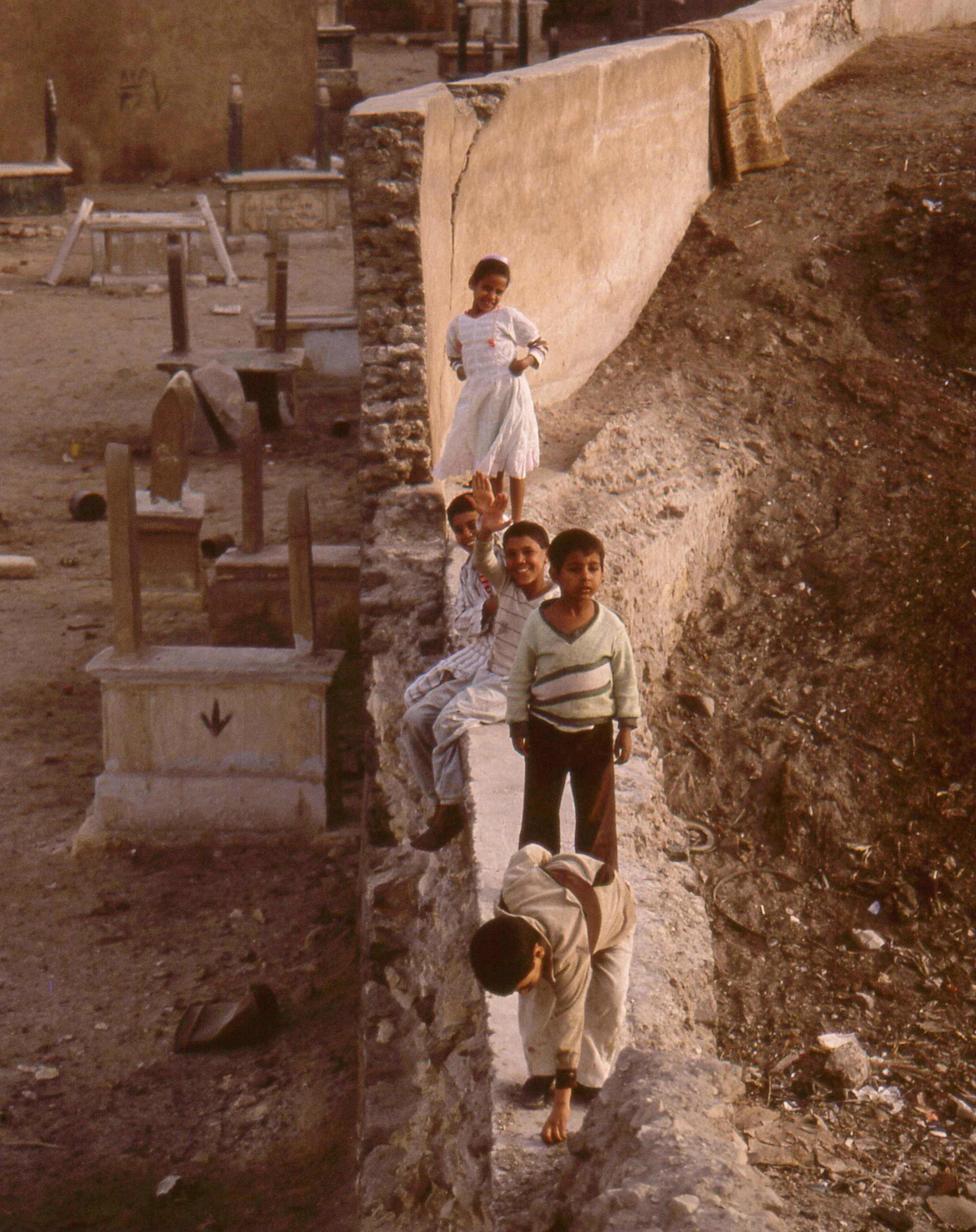 1988.Egypt.CityofDead.2.1.jpg