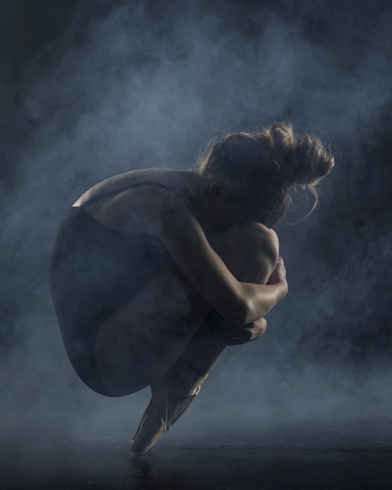 kneeling-en-pointe.jpg