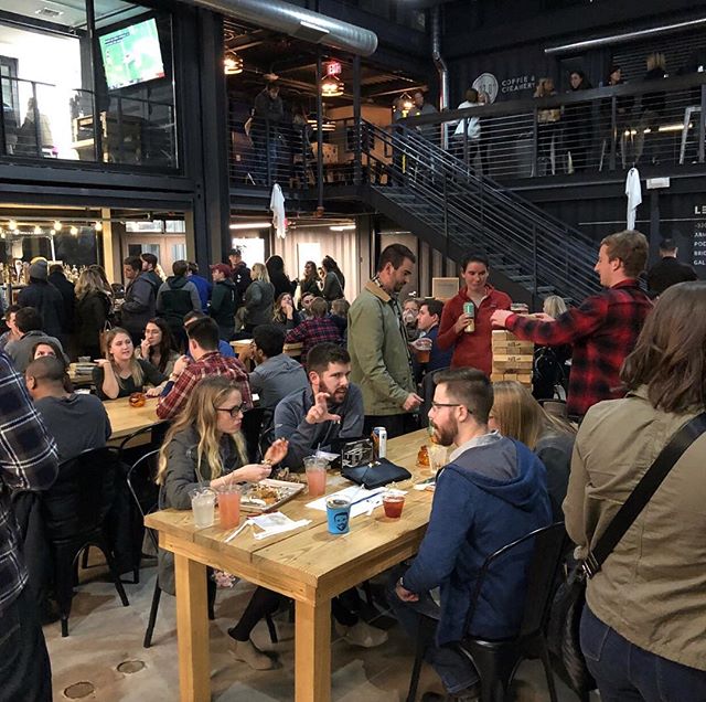 Saturdays at Shipping Co. &mdash;&gt; great food, cold beer, decent conversation and GIANT JENGA 💯 #detroitshippingcompany (📸: @cdmstriker13)