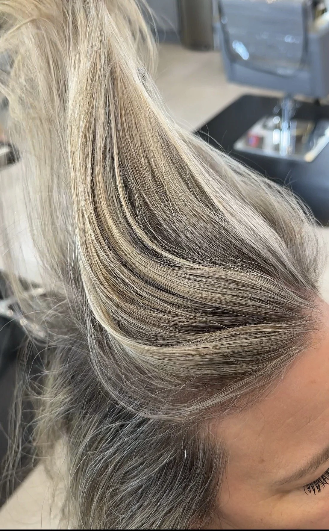 Micro-highlight placement blending seamlessly at the root, Frisco TX. Precision fine-line placement designed to grow out with no visible demarcation.