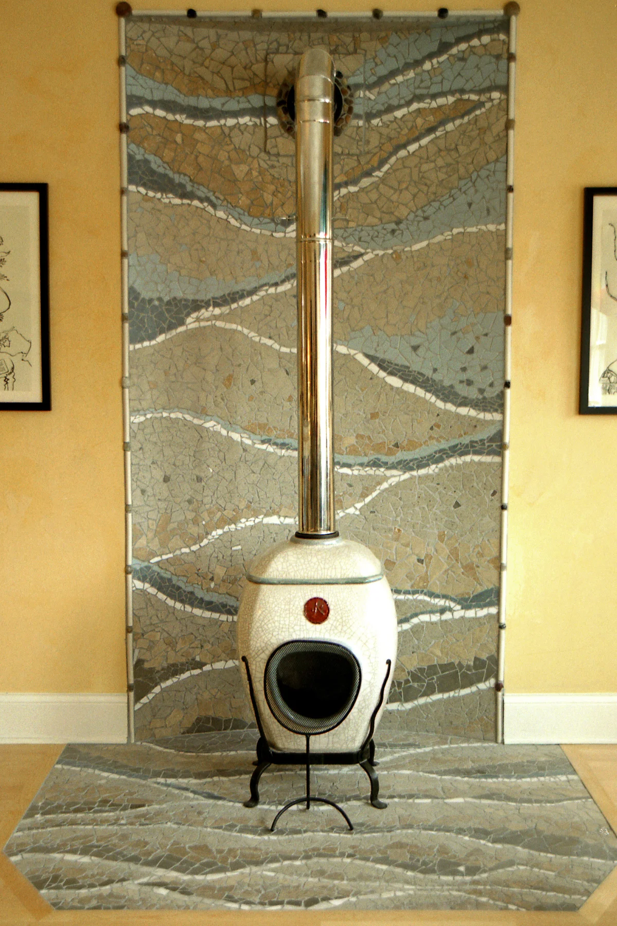 mini fireplace 10x5.jpg