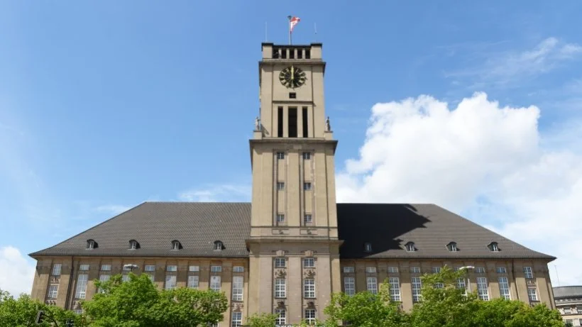 Berlin-Rathaus-Schoeneberg-3-.jpg