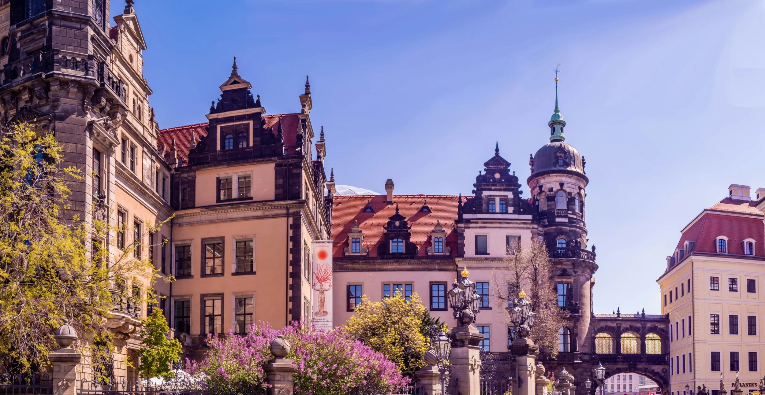 RoyalPalace-Pano1.jpg