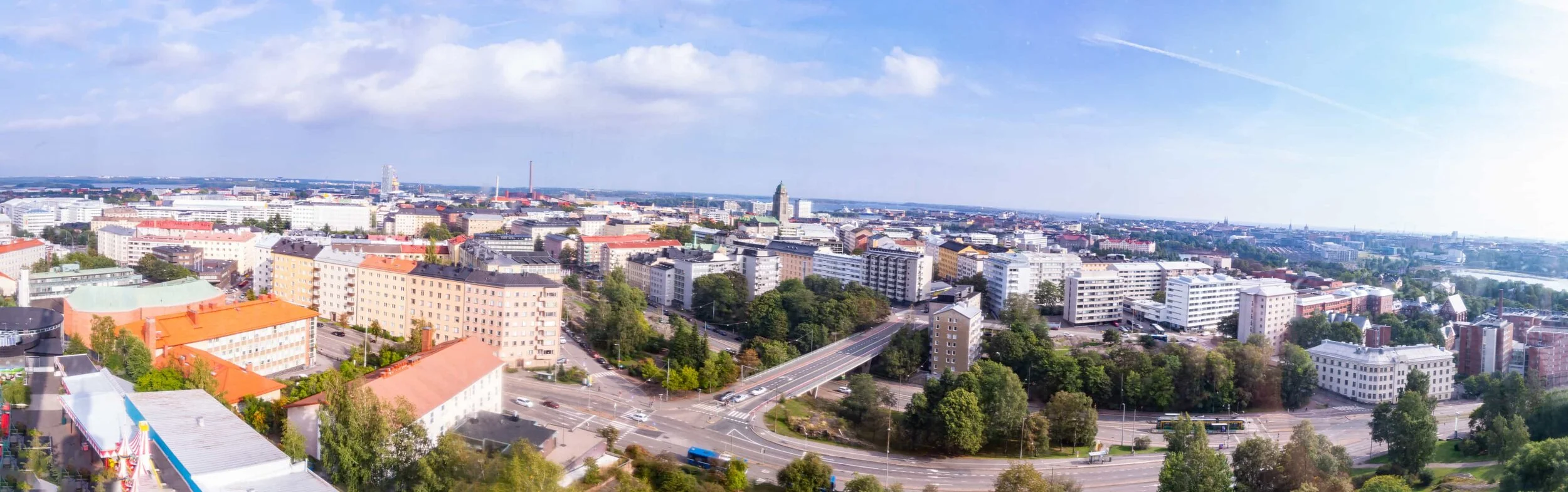 Linnanmäki-Amusement-Park-Pano1.jpg