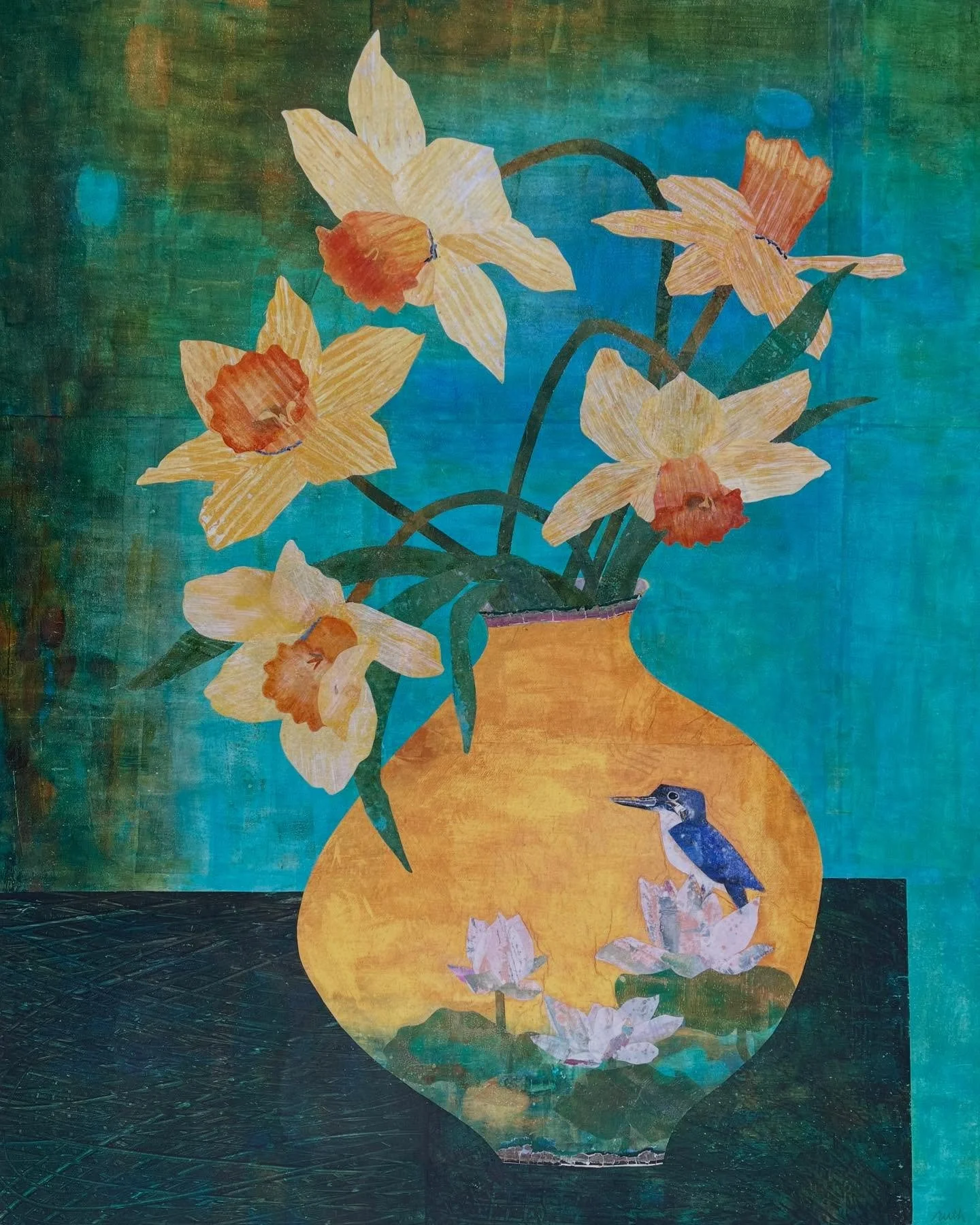 Happy to see the daffodils! Looking forward to some warmer temps this week.🌼 

Kingfisher with Daffodils is now sold, prints are available.