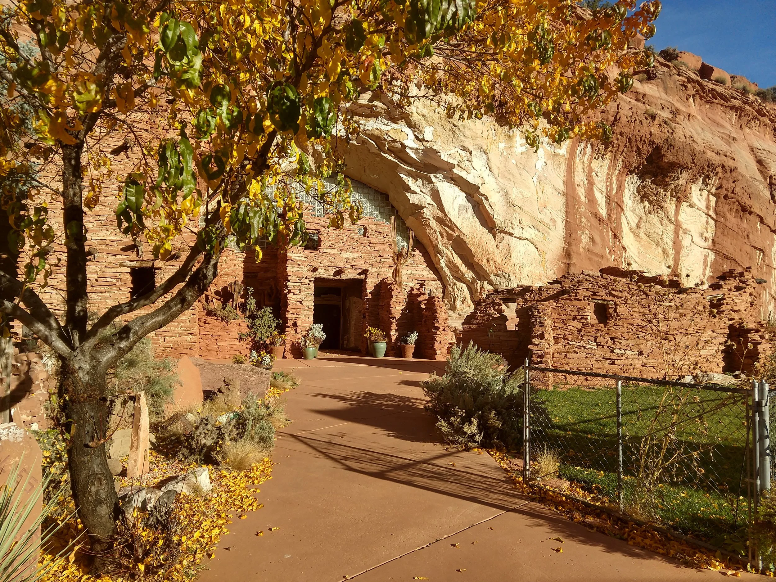 Moqui Cave, a delightful and strange cave in Knab, Utah. Family owned and operated.