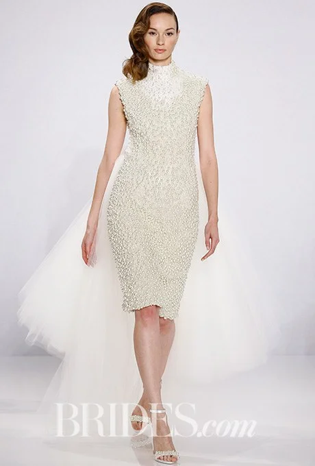 2016_bridescom-Runway-April-christian-siriano-for-kleinfeld-wedding-dresses-spring-2017-Large-christian-siriano-for-kleinfeld-wedding-dresses-spring-2017-013.jpg