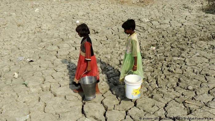 India's "water man" keeping liquids flowing despite crisis