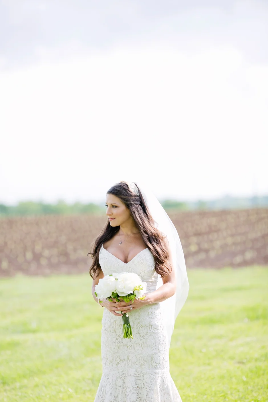 langley-farm-bourbon-wedding-spring-cream-bride-woodford-698