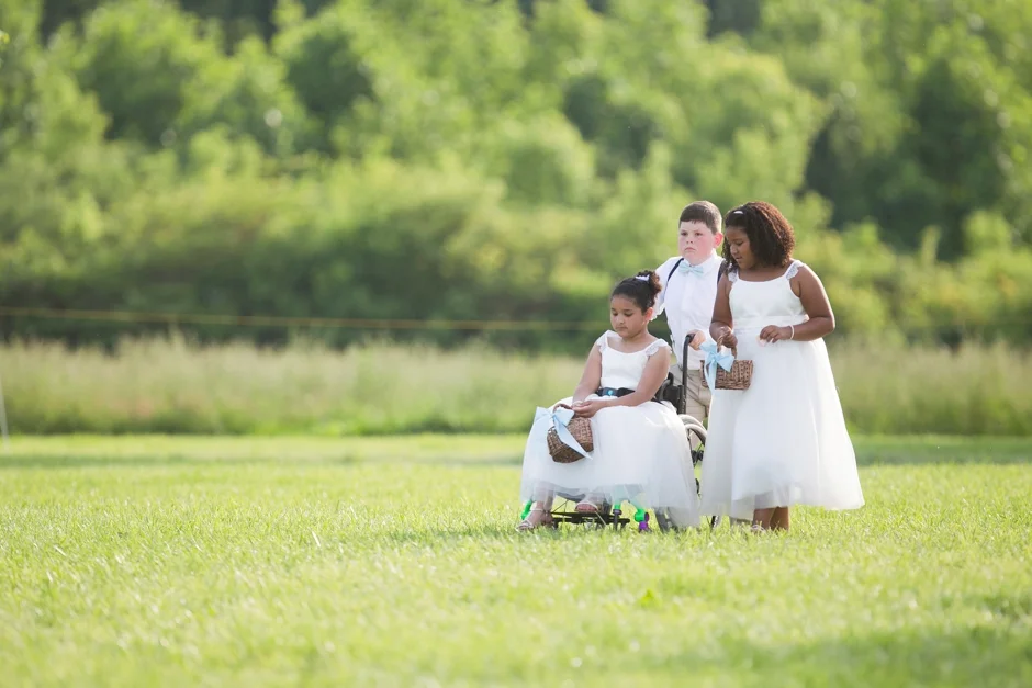 kentucky-spring-wedding-red-orchard-park-blush-600