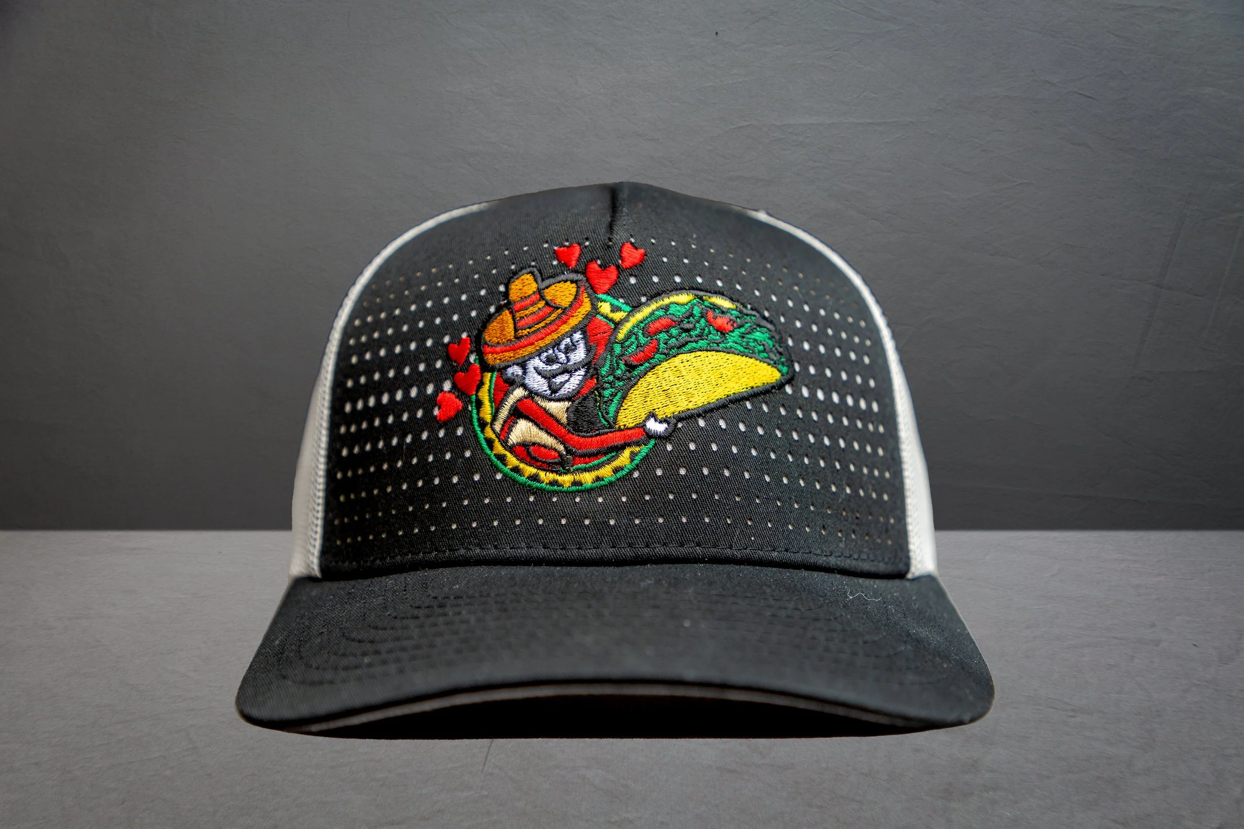 Hat_Black_White_Front.jpg