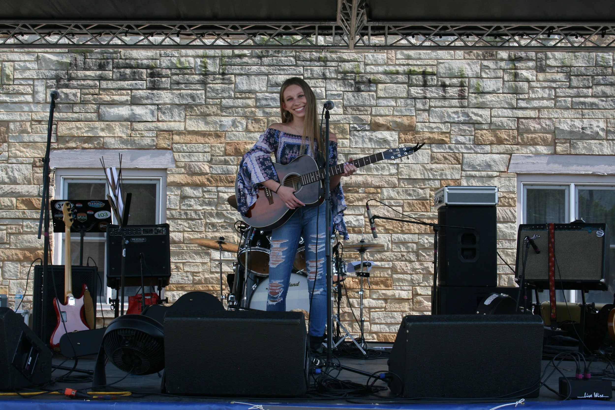 Rachel Ruzumna at one of her performances 2017