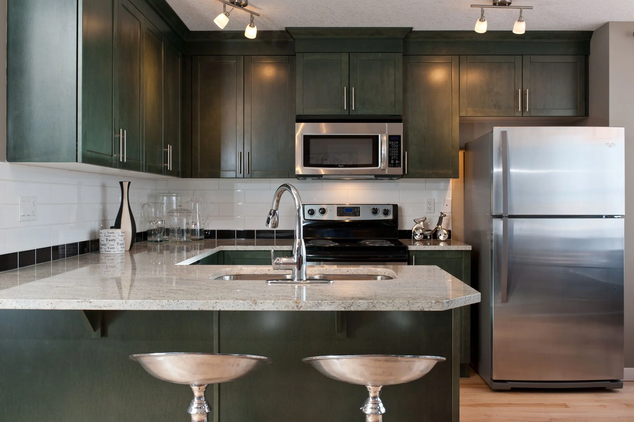 57 Covecreek Mews NE-12_preview.jpeg