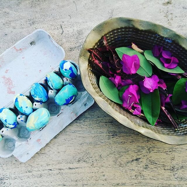 What's your Easter Tradition?
.
.
Our seems to keep changing.  But maybe that's because we have a two year old!! So the idea of using real eggs was out the window.
.
.
This year we made our eggs out of clay (that dries in the sun) and my son painted 