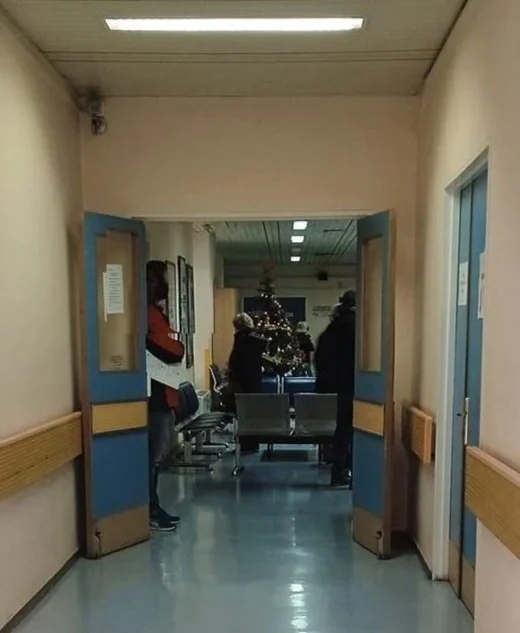 Tα Χριστούγεννα κι η Αγάπη στο κατώφλι μας..