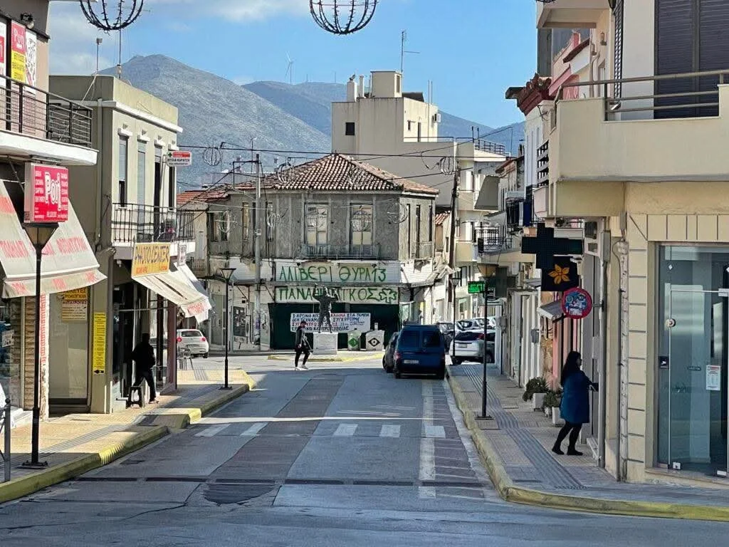 Προσωρινή διακοπή κυκλοφορίας σε περιοχή Αλιβερίου 