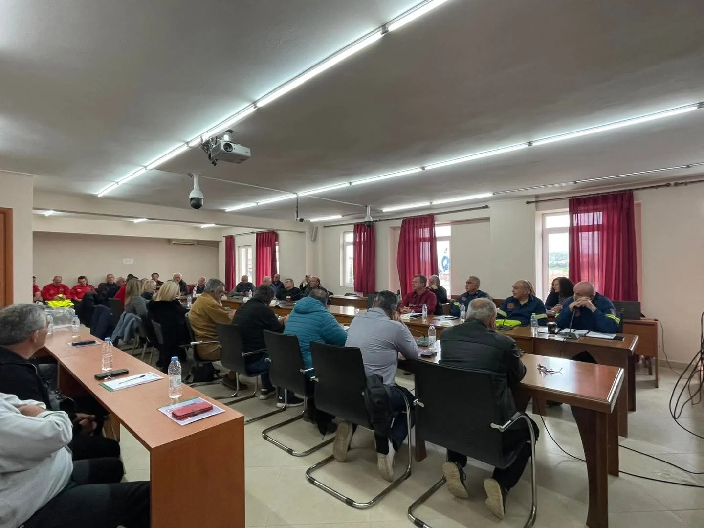 Δήμος Κύμης Αλιβερίου: Καθαρισμοί οικοπέδων κ.α.