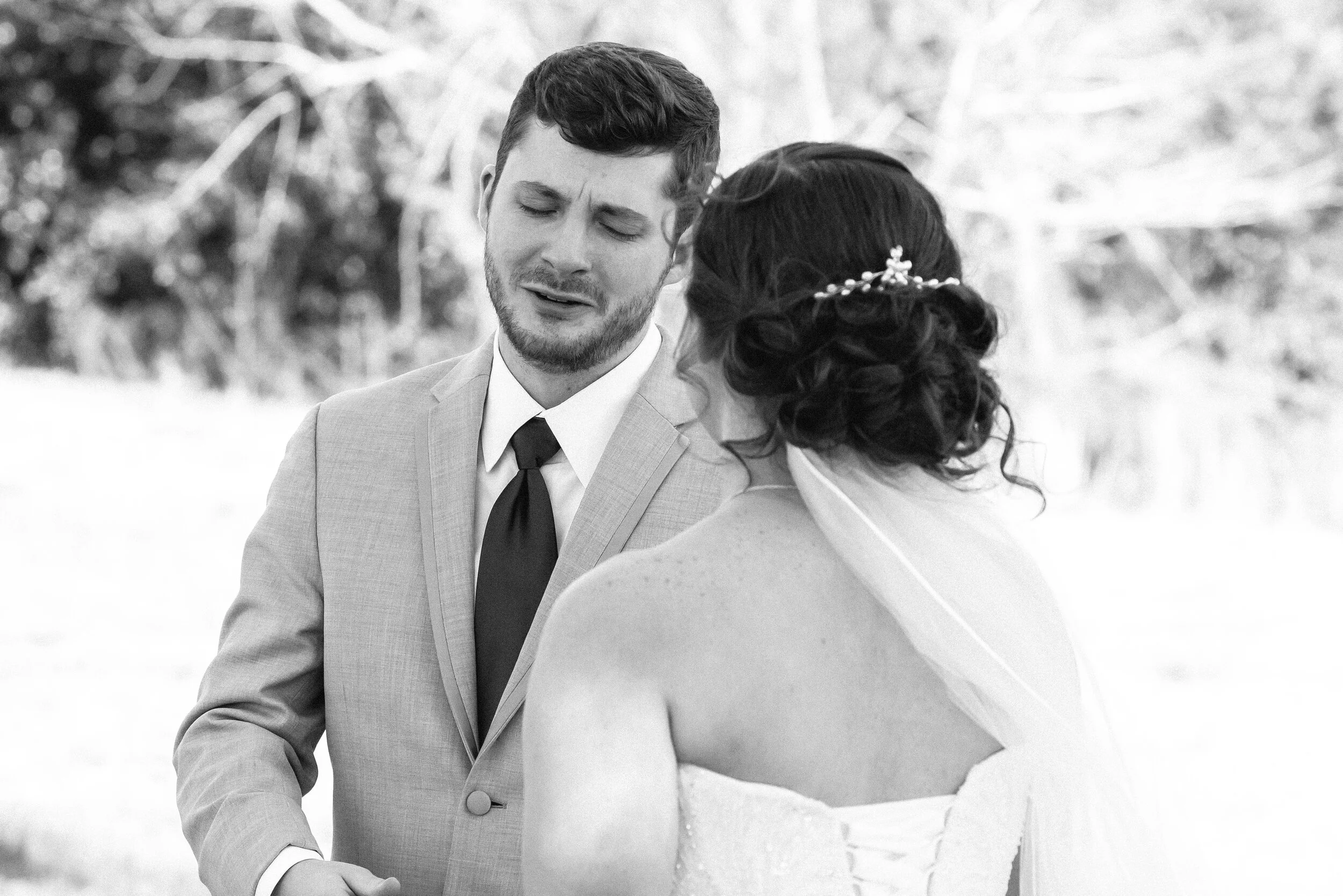 SEVEN REASONS WHY YOU MAY WANT A FIRST LOOK | WEDDING DAY ADVICE