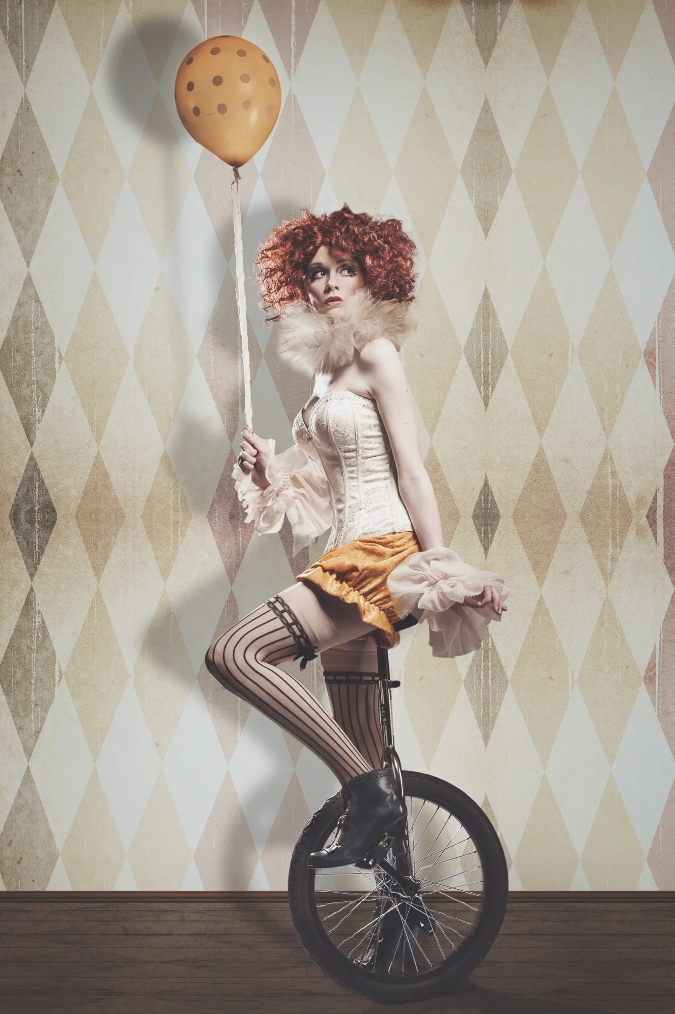 Vintage-Circus-Delia006.jpg