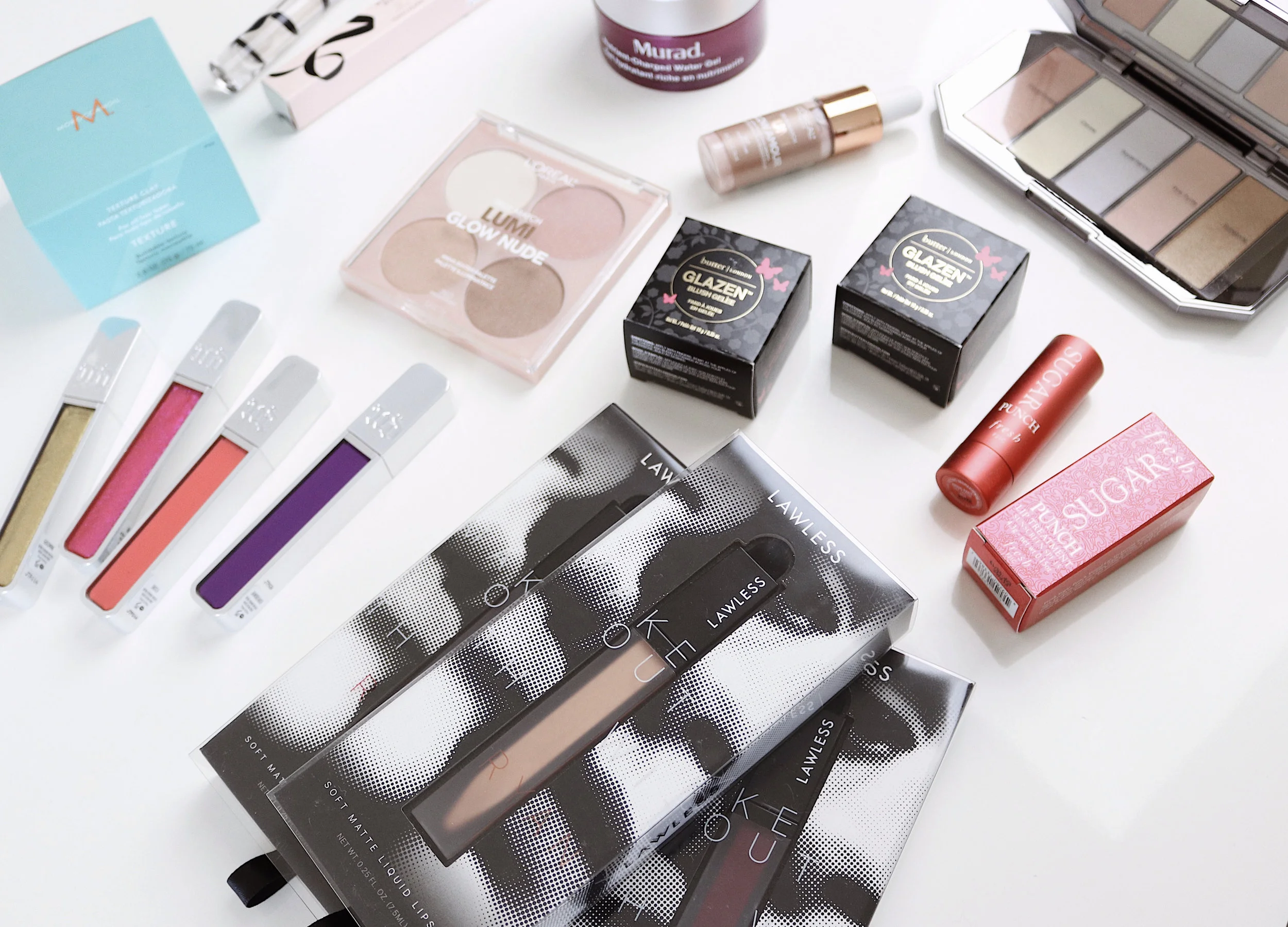 SUNDAY GIVEAWAY: 3.18.18 (closed)