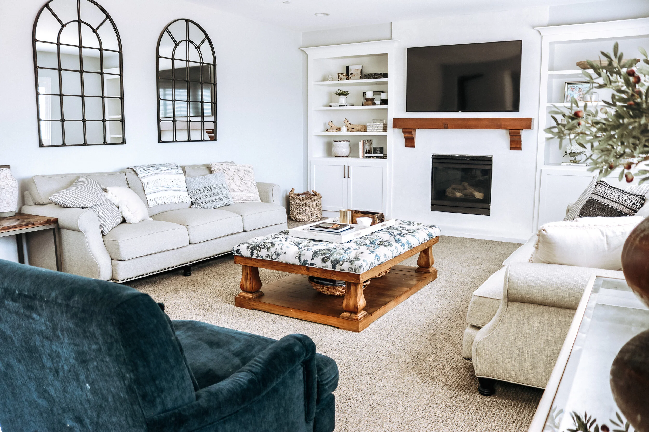 Mediterranean california style living room design