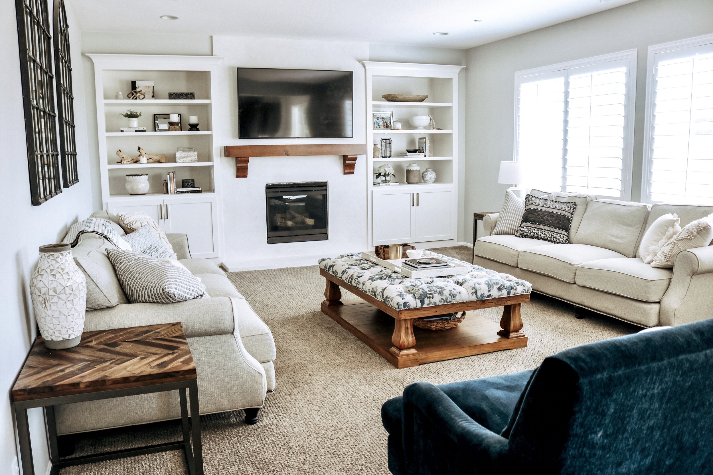 Mediterranean california style living room design