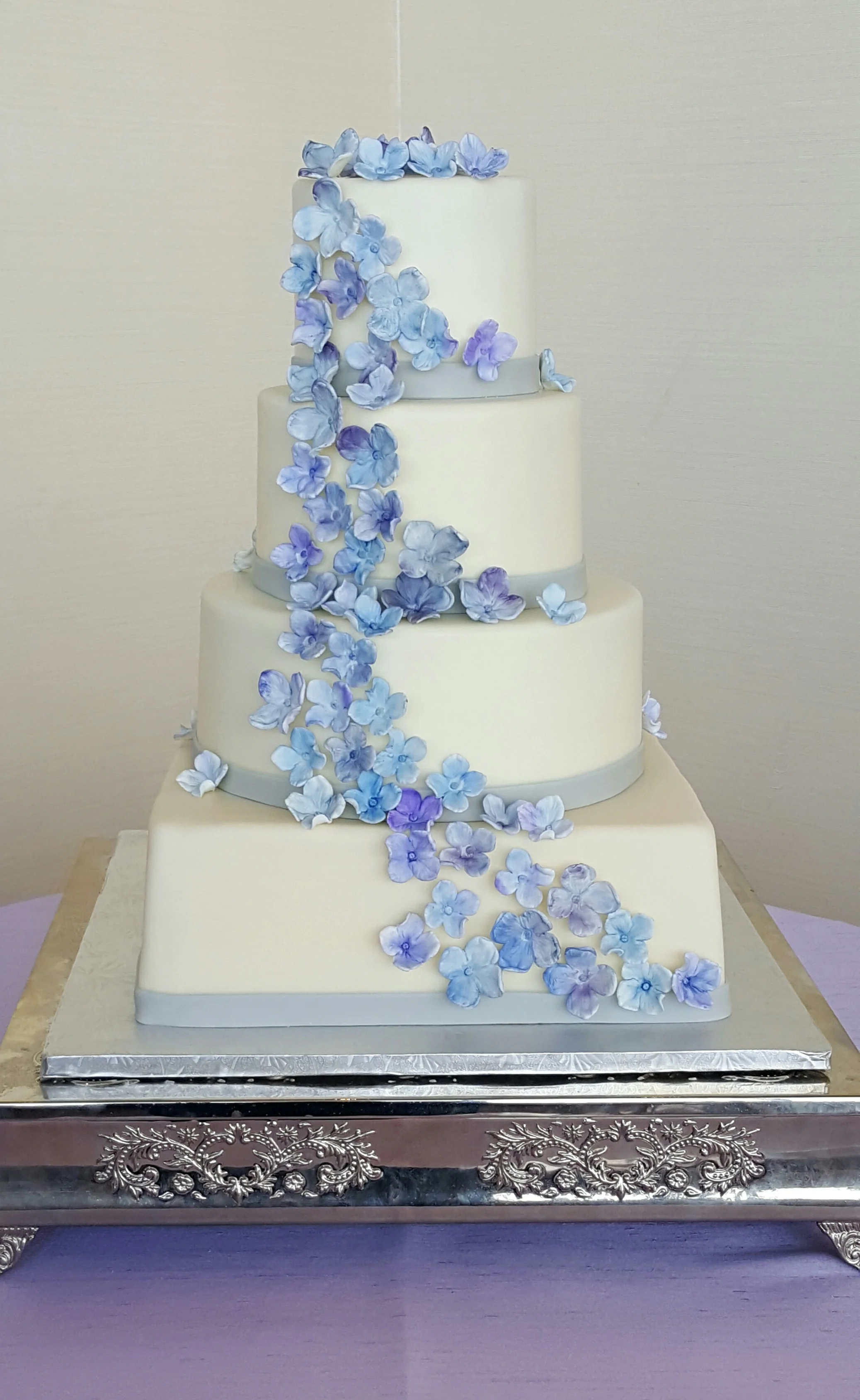 Extraordinary Cakes I Dream Of Jeanne Cakes