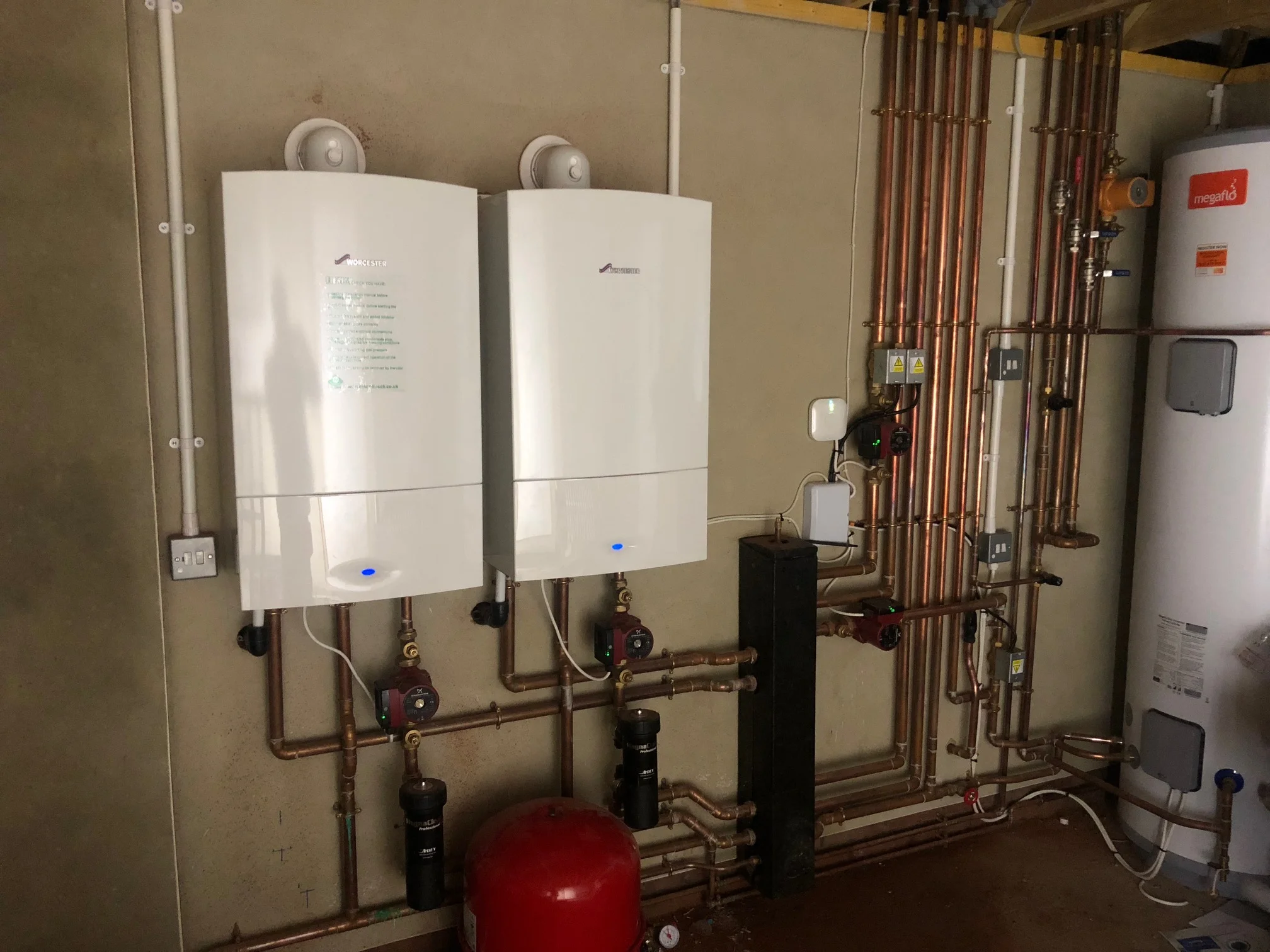 "Extremely pleased with work carried out by Heat2o. Work was of a high standard, Josh was reliable, punctual and very professional. Highly recommend" - Customer in Crowthorne, Berkshire