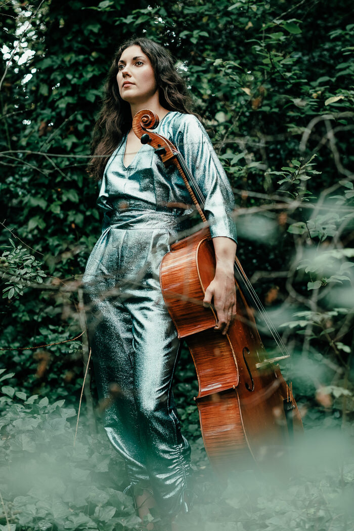 portrait-of-cellist-justyna-jablonska-photographed-by-kris-kesiak-in-edinburgh-04.jpg