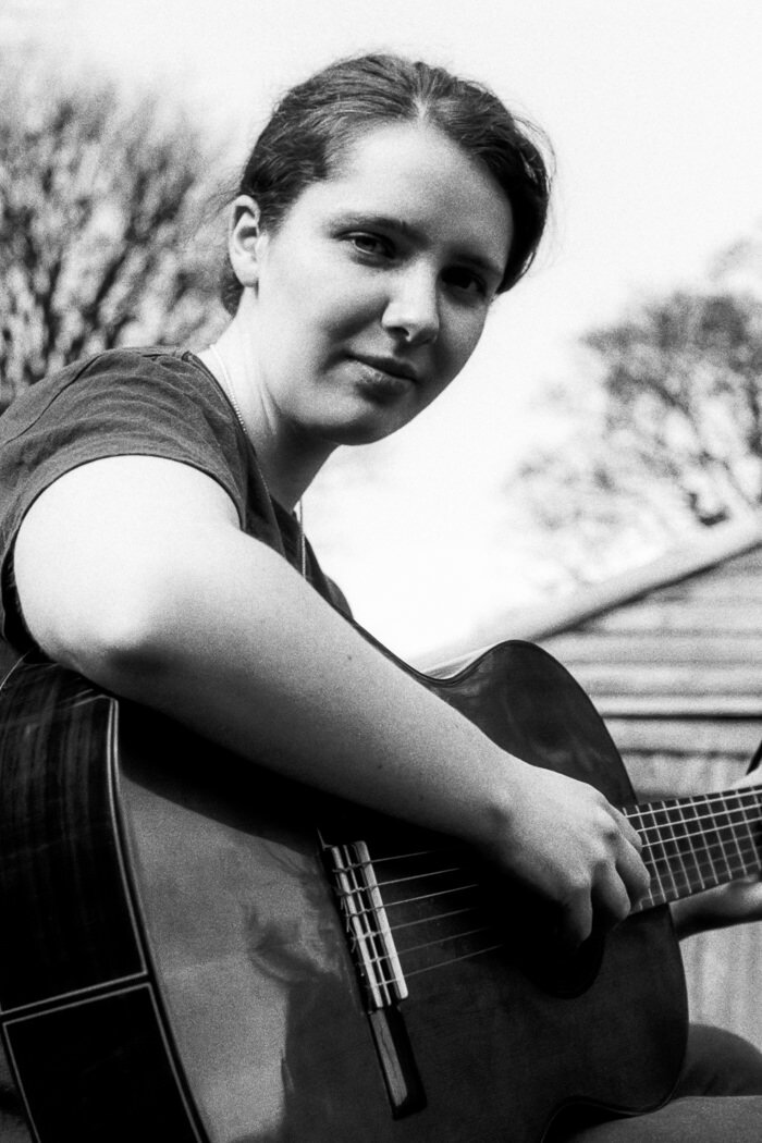 analog-portrait-of-singer-songwriter-roseanne-reid-taken-by-photographer-kris-kesiak-in-edinburgh-03.jpg