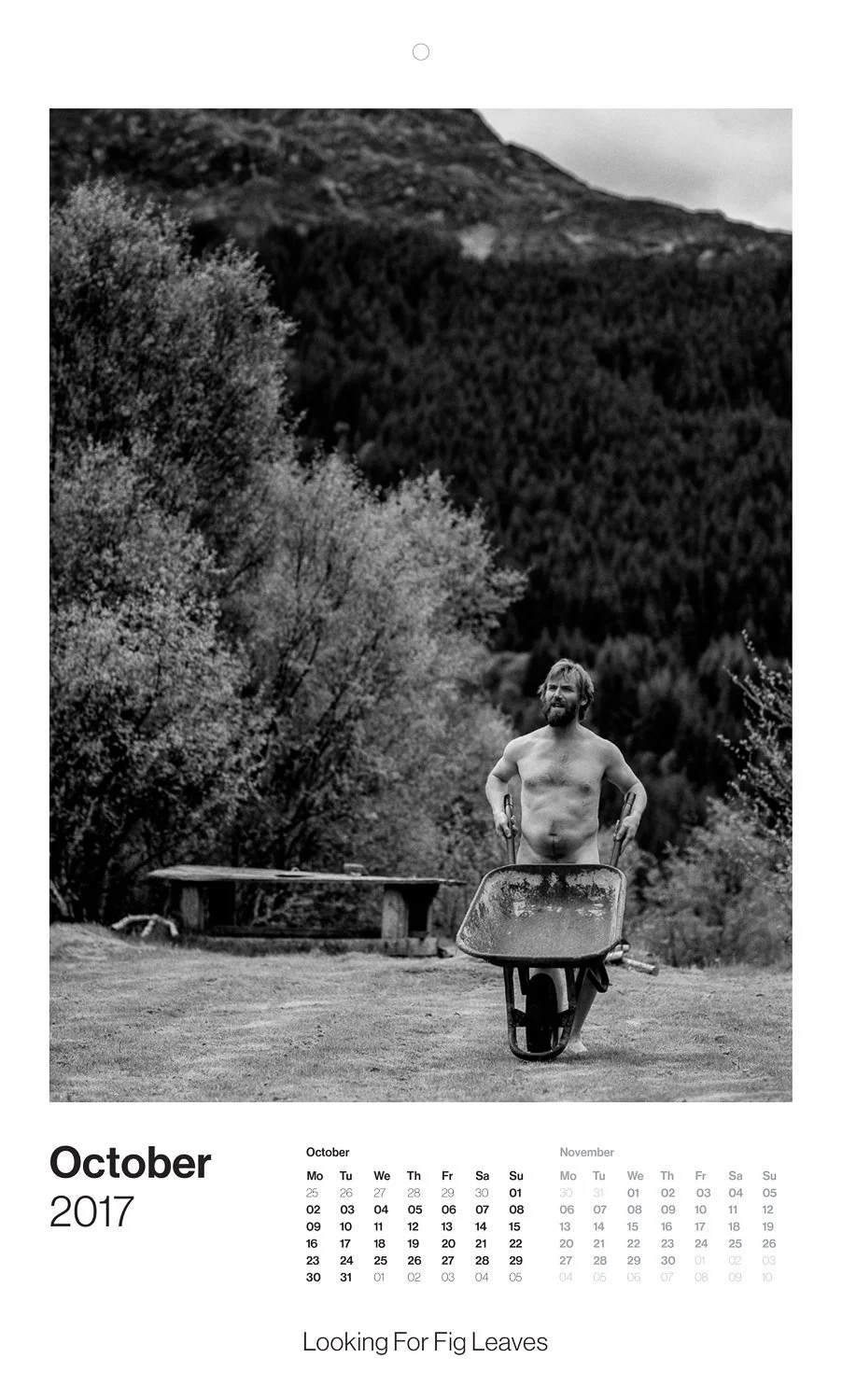 black-and-white-portait-naked-football-calendar-glenelg-highlands-by-kris-kesiak-15.jpg