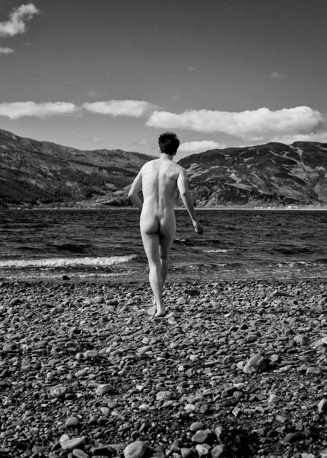 black-and-white-portait-naked-football-calendar-glenelg-highlands-by-kris-kesiak-05.jpg