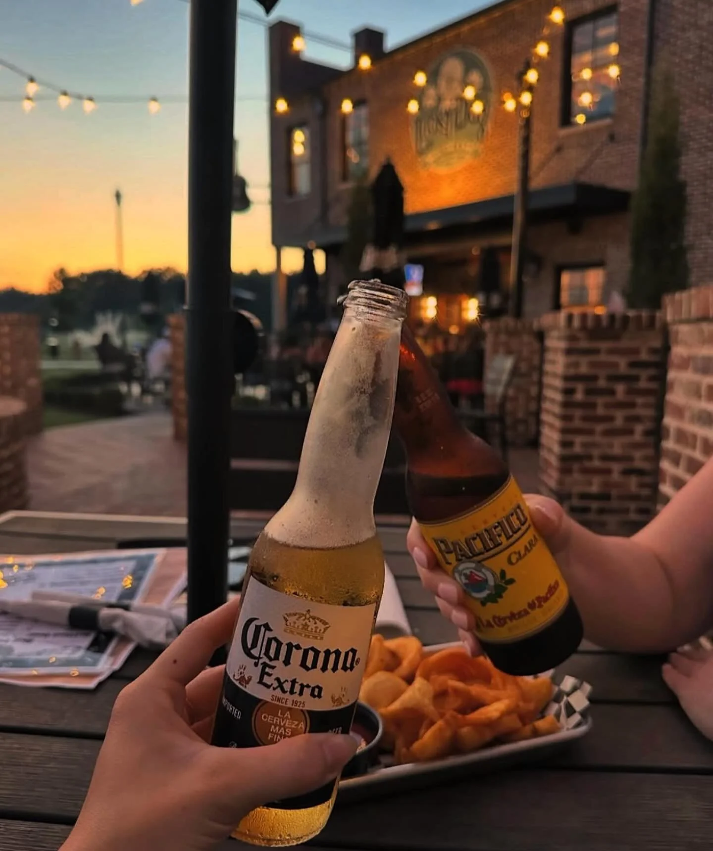 Tonight at Lucky Dog:
🎶 Recording artist, Isabella Love, live
🍻 Food &amp; drink specials (did you hear?? new delicious menu items and new, lower menu prices on your longtime favorites)
🍁 Fall weather perfect for the patio