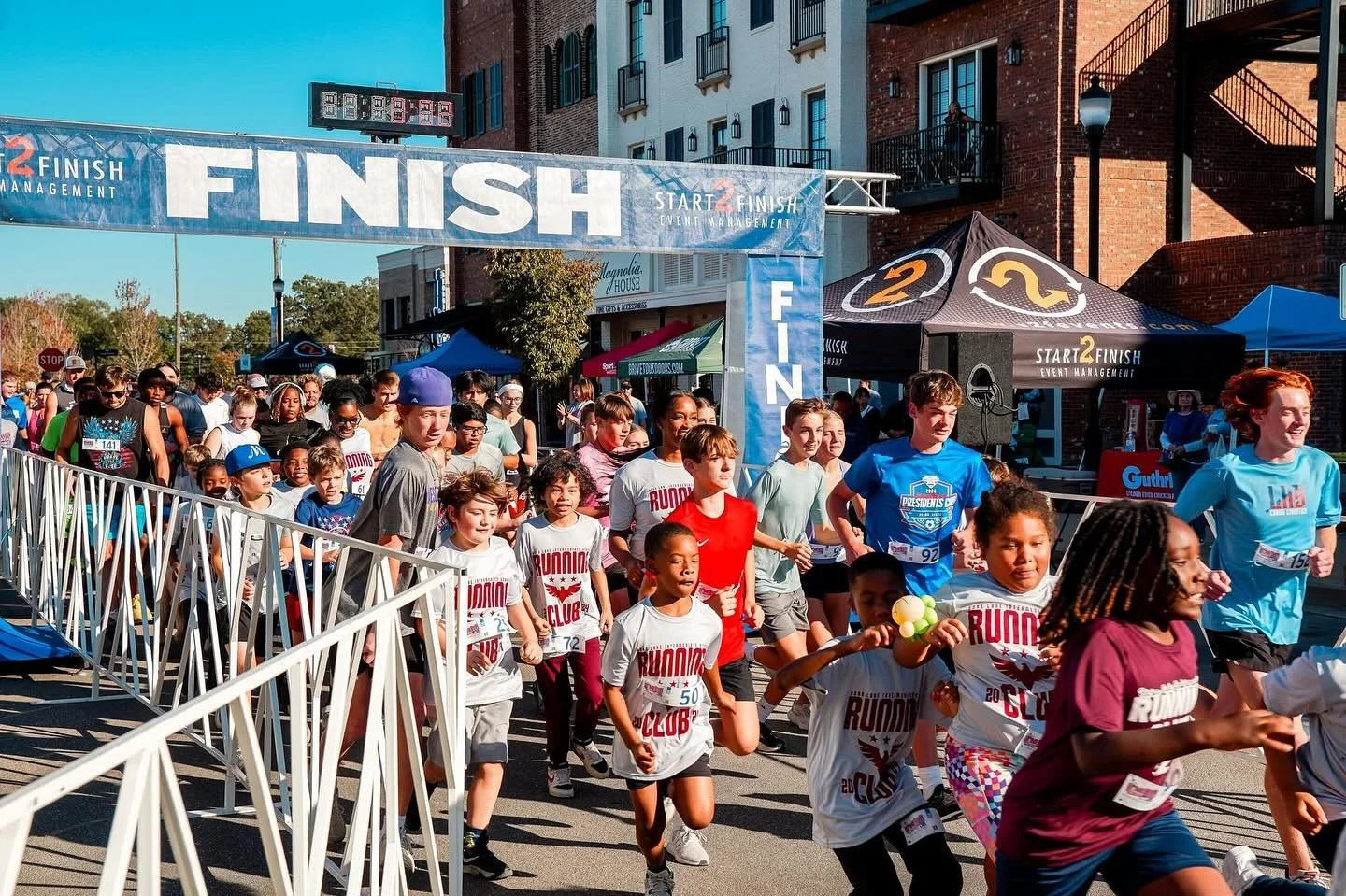 TODAY | HomeRun for Habitat 5K &amp; Fall Fest 🏃🍂 Not pre-registered? No problem! Day of Registration will be open &amp; ready. Fall Fest opens at 2:30 &amp; 5K starts at 4:00 in Silo Square. Proceeds benefit Habitat For Humanity right here in DeSo