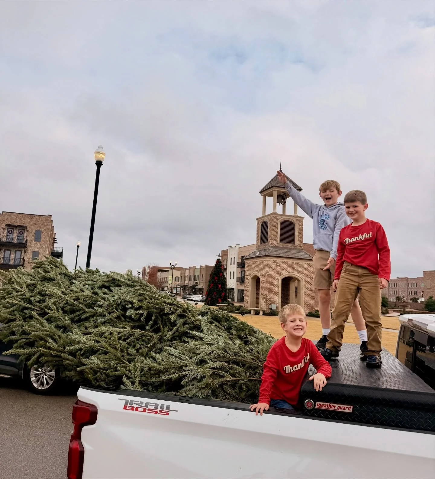 Buy A Tree. Change A Life. is in full swing! LIVE Christmas trees, wreaths, garland, &amp; more! Give back, while YOU also receive&mdash;why not let your Christmas tree purchase benefit a child in need? ❤️

100% of proceeds benefit global orphanages 