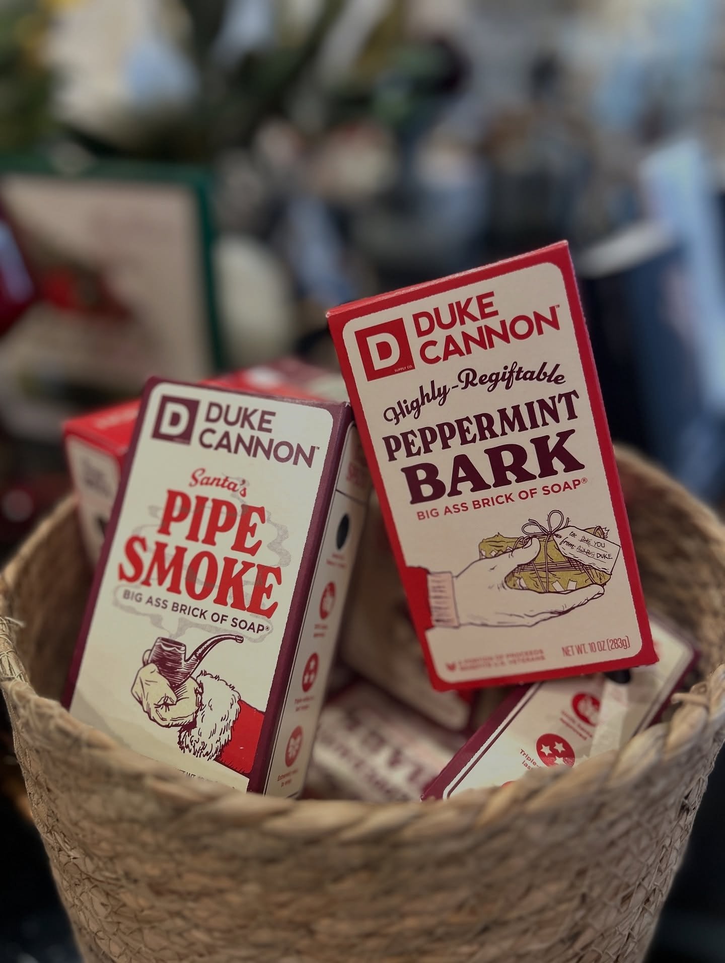 The countdown is on&hellip;1 month until Christmas! 🎅🏻

Don&rsquo;t wait to do your shopping last minute&mdash;Silo Square has everything you need right NOW! Remember to shop small before you shop big this holiday season!

#LiveWorkPlay #SiloSquare