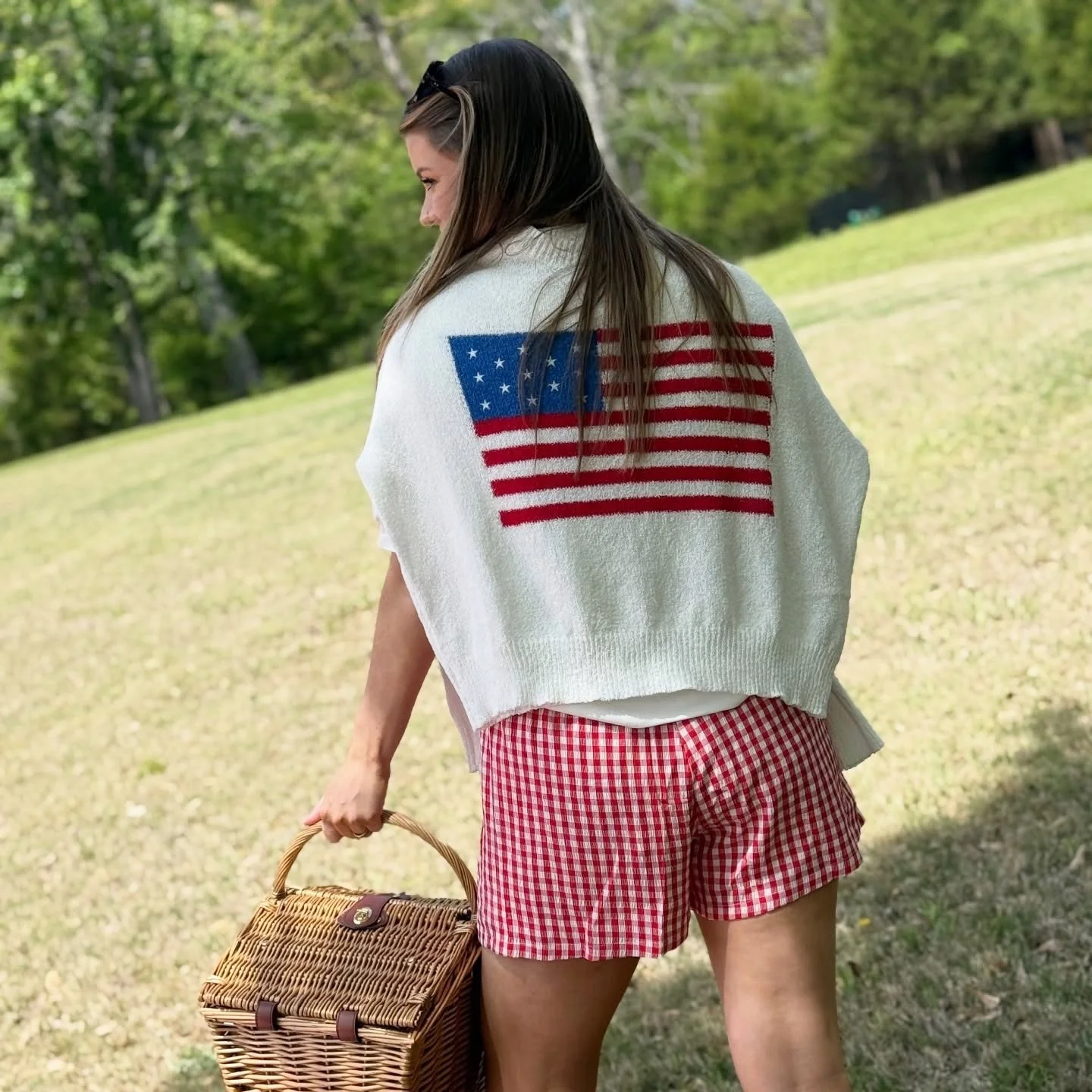 Don&rsquo;t let a little forecasted rain ruin your Memorial Day 🇺🇸 stop by Silo Square to stock up on everything you need for the holiday&mdash; outfits, accessories, snacks, &amp; more! 

#LiveWorkPlay #SiloSquare