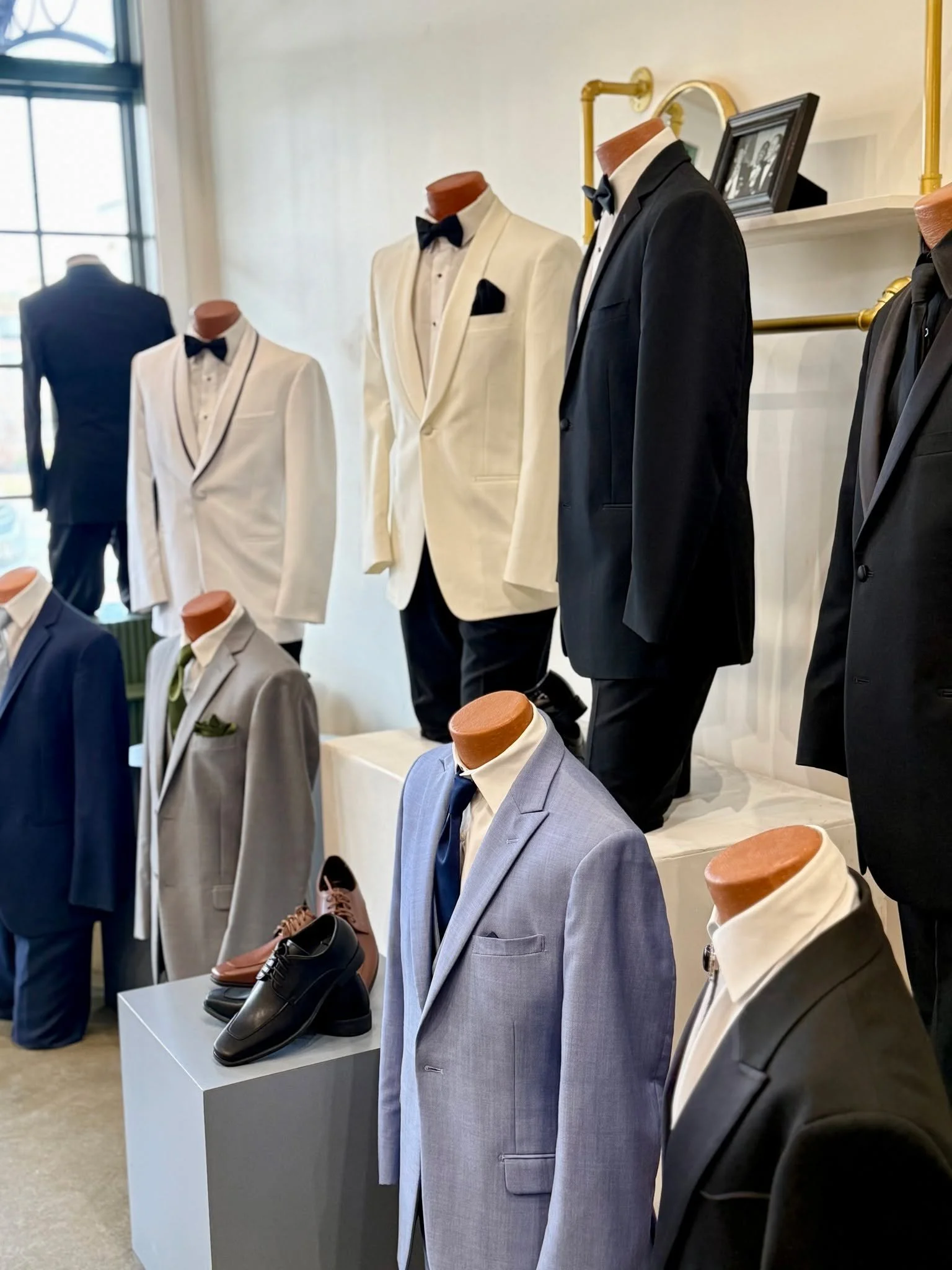 Step inside Thomas Brothers ✨

June wedding season is here, and whether you're walking down the aisle, standing beside the groom, attending a special event, or simply ready for a wardrobe upgrade, Thomas Brothers has you covered.

From suits and tuxe